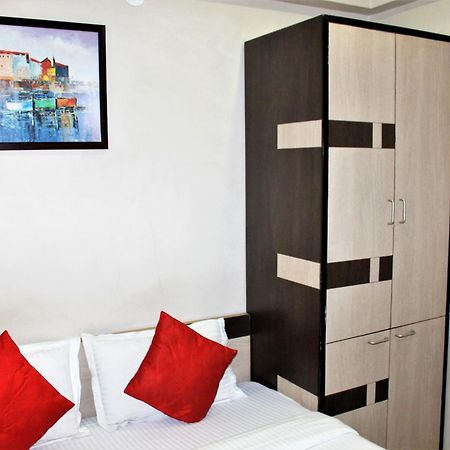 Reliable Inn Calcutta Extérieur photo