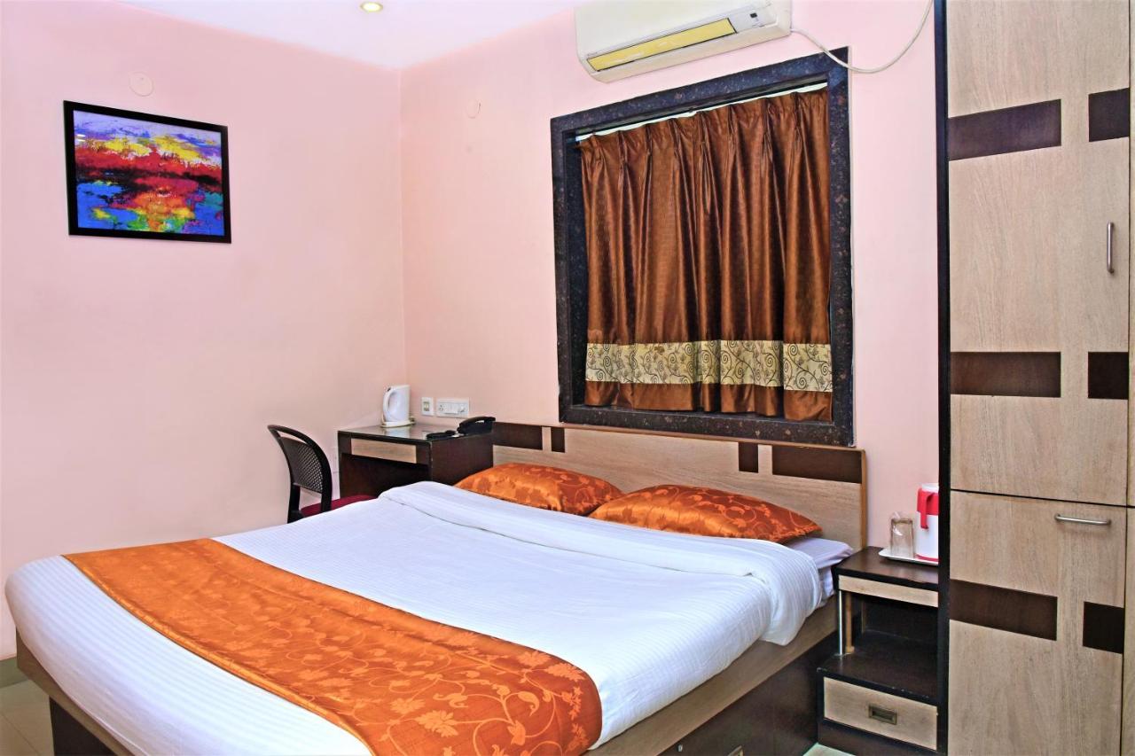 Reliable Inn Calcutta Extérieur photo