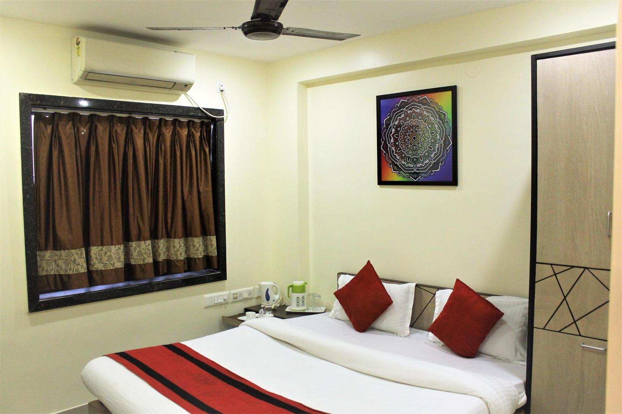 Reliable Inn Calcutta Extérieur photo