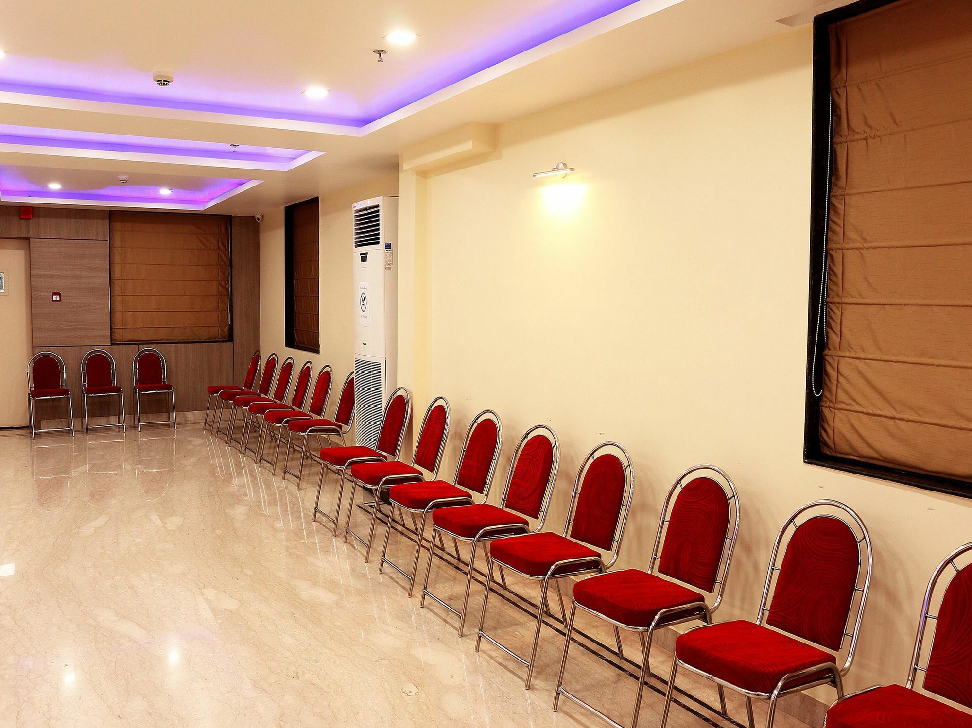 Reliable Inn Calcutta Extérieur photo